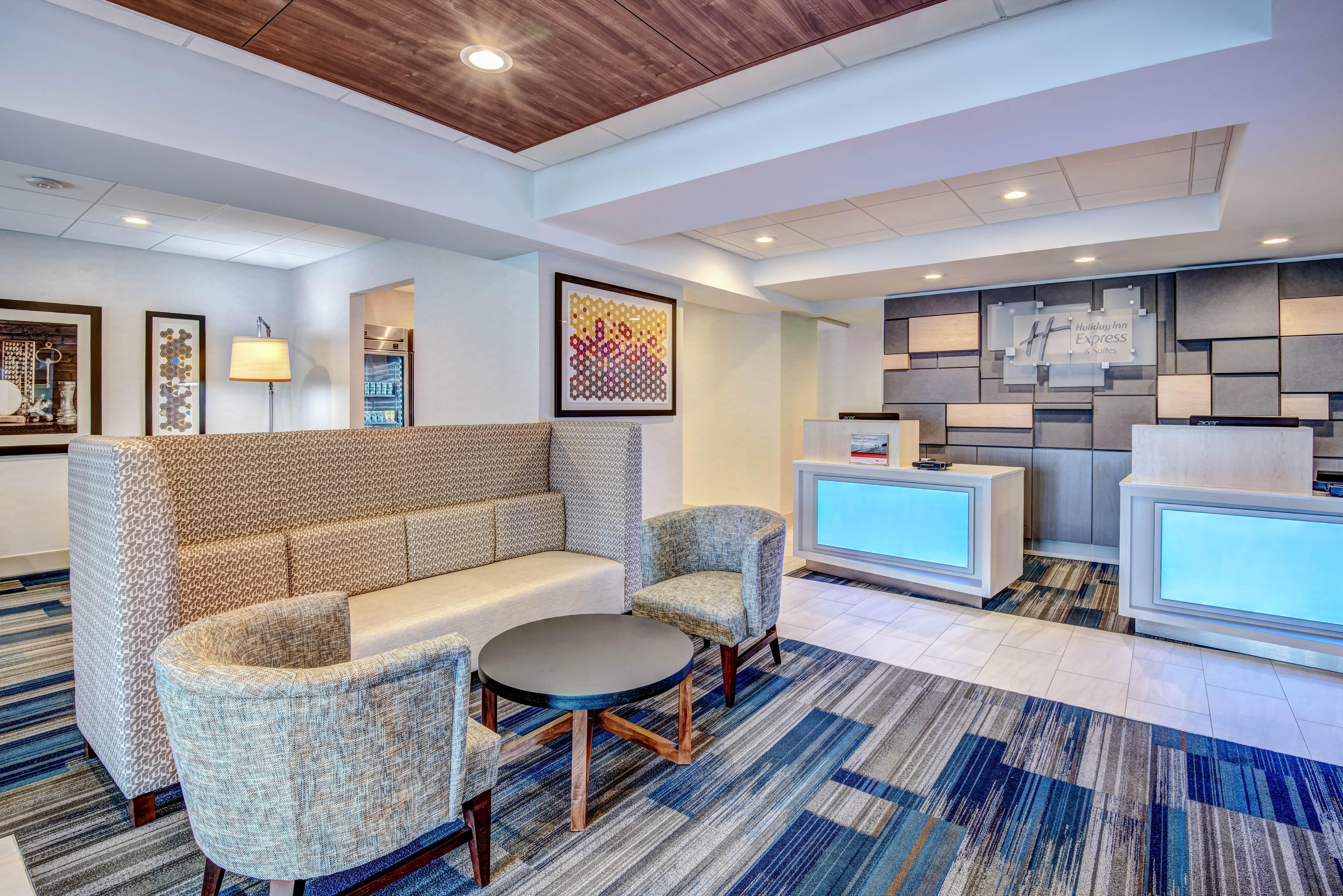 Holiday Inn Express Woodbridge By Ihg Авенел Экстерьер фото